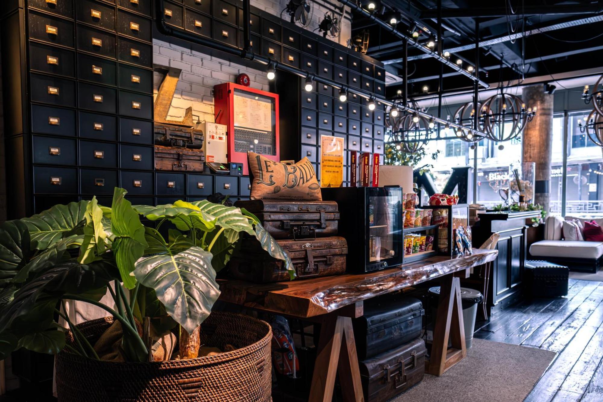 M Boutique
